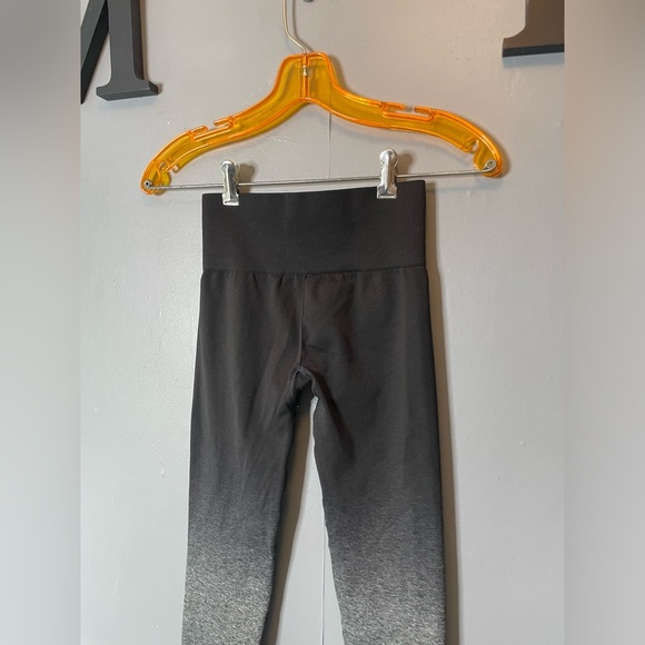 Gymshark Black and Gray Ombre Compression seamless  Leggings size xs - Picture 5 of 7